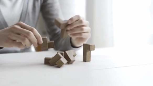 solvingwoodenbrainteaser